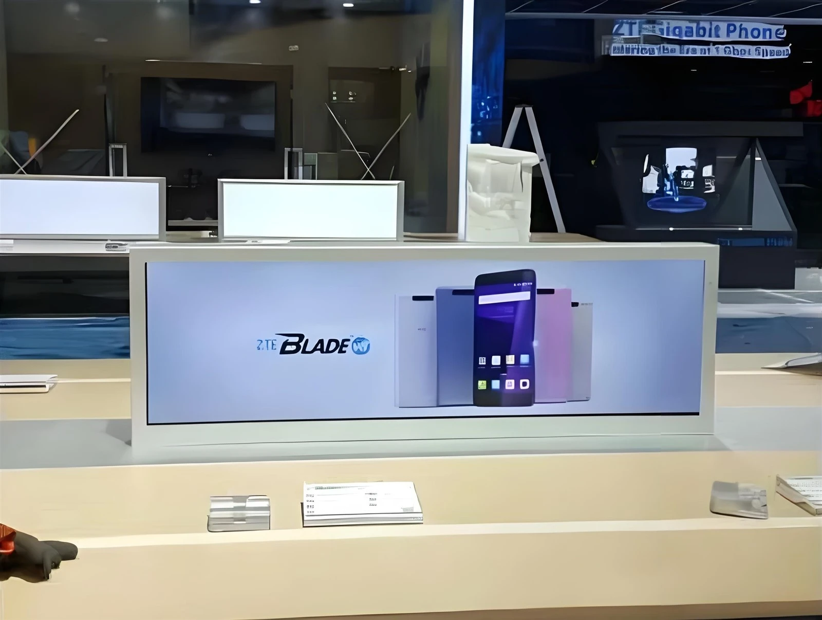 Bar Display Digital Signage Bar Display Digital Signage